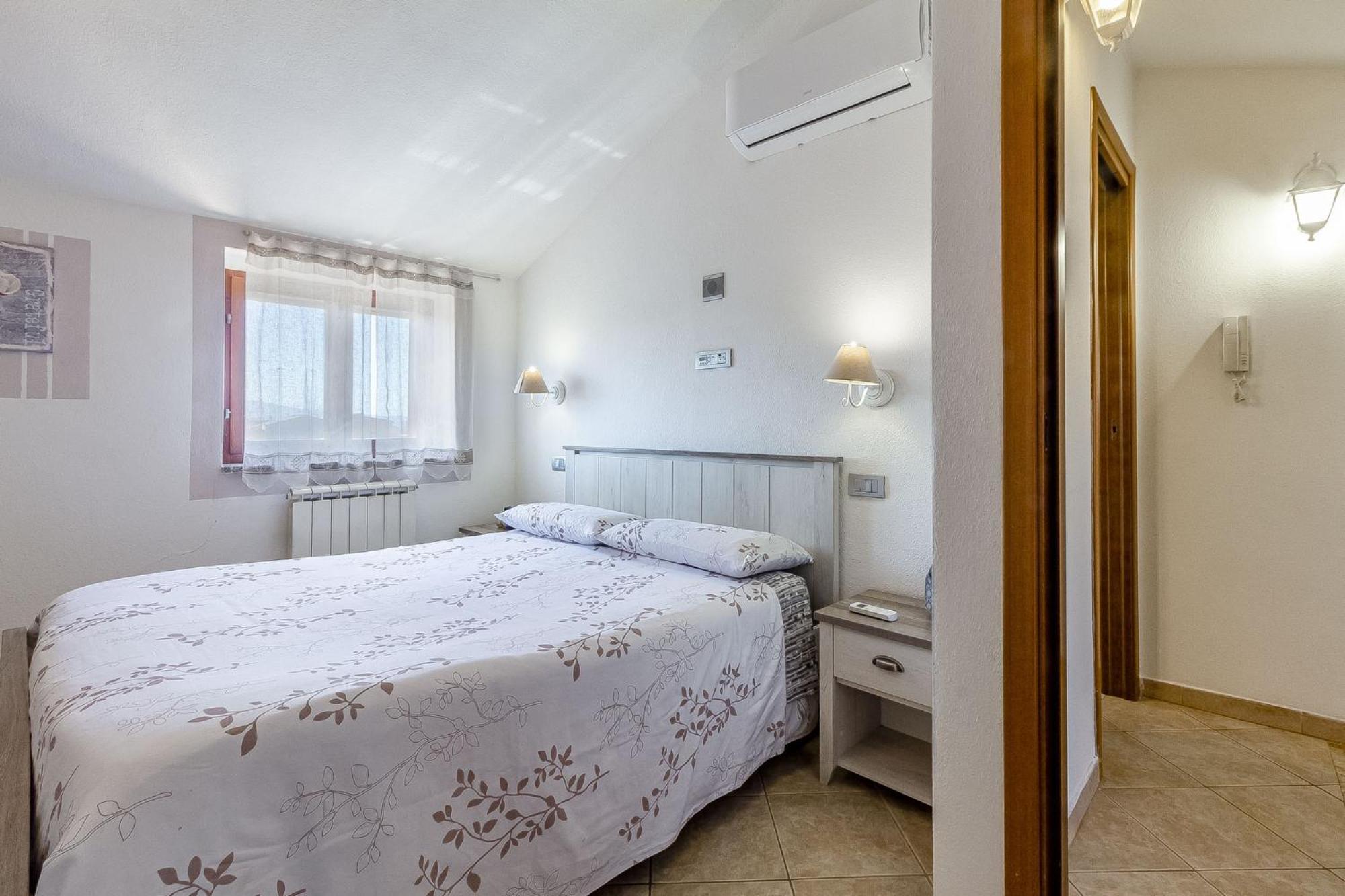 Charlotte Apartment - For family&groups Porto Torres Extérieur photo