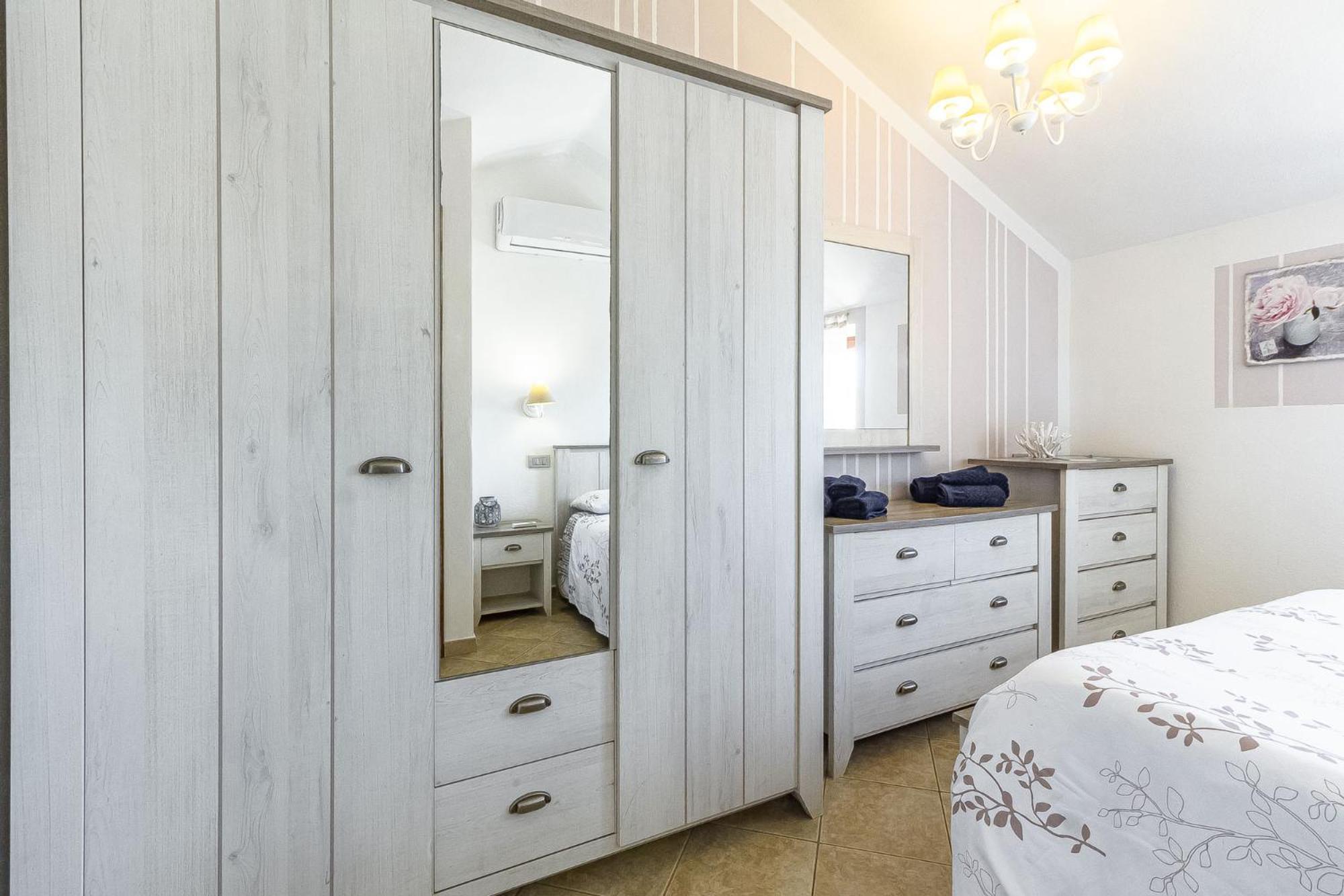 Charlotte Apartment - For family&groups Porto Torres Extérieur photo